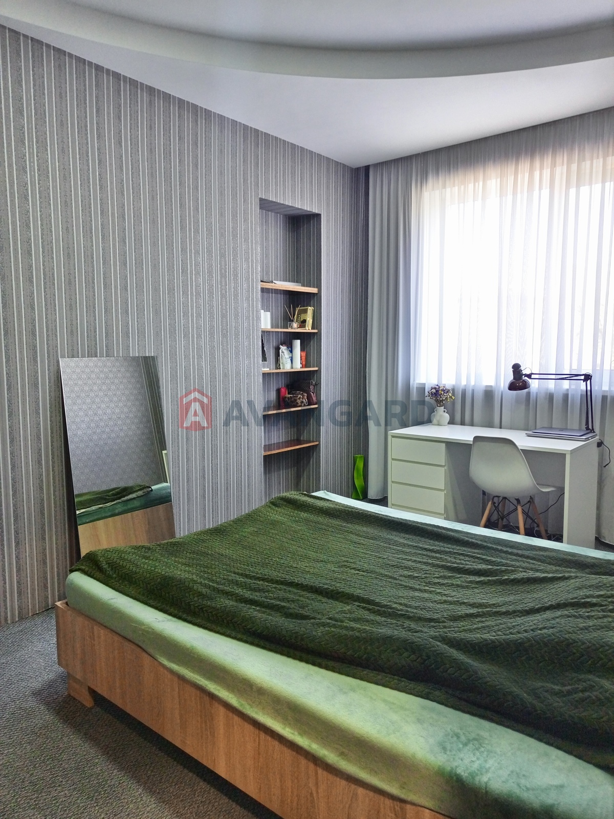 2 ��. ��������, 54/-/7 ��. �., 4/4 ������ ���� 4