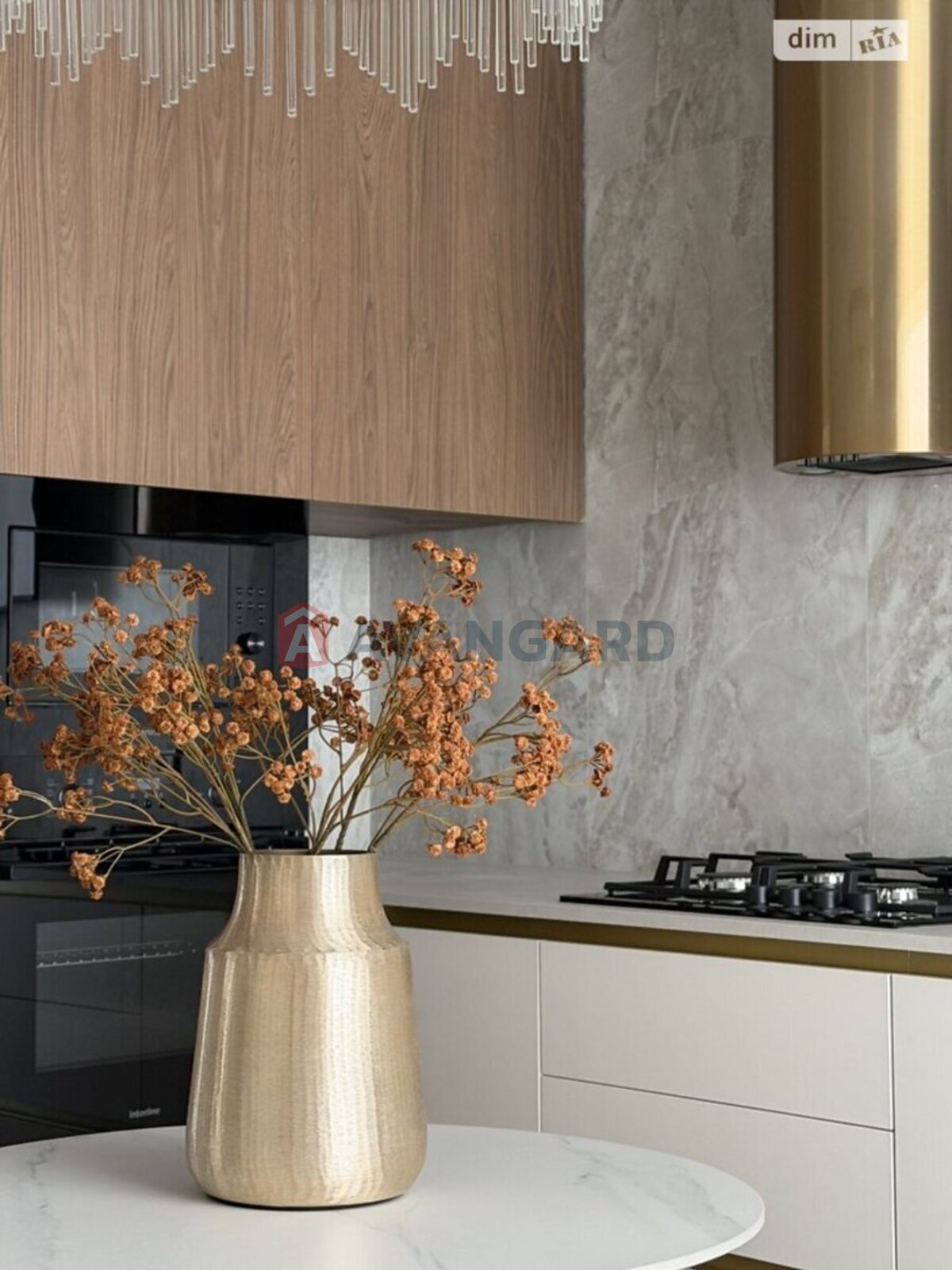 1 ����. ��������, 48/-/8 ��. �., 5/12 ���� ���� 3