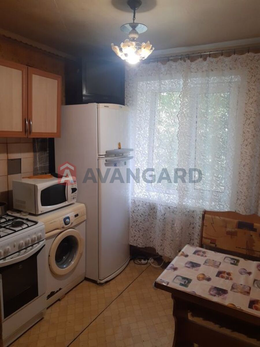 2 ��. ��������, 48/-/8 ��. �., 3/5 ������ ���� 4