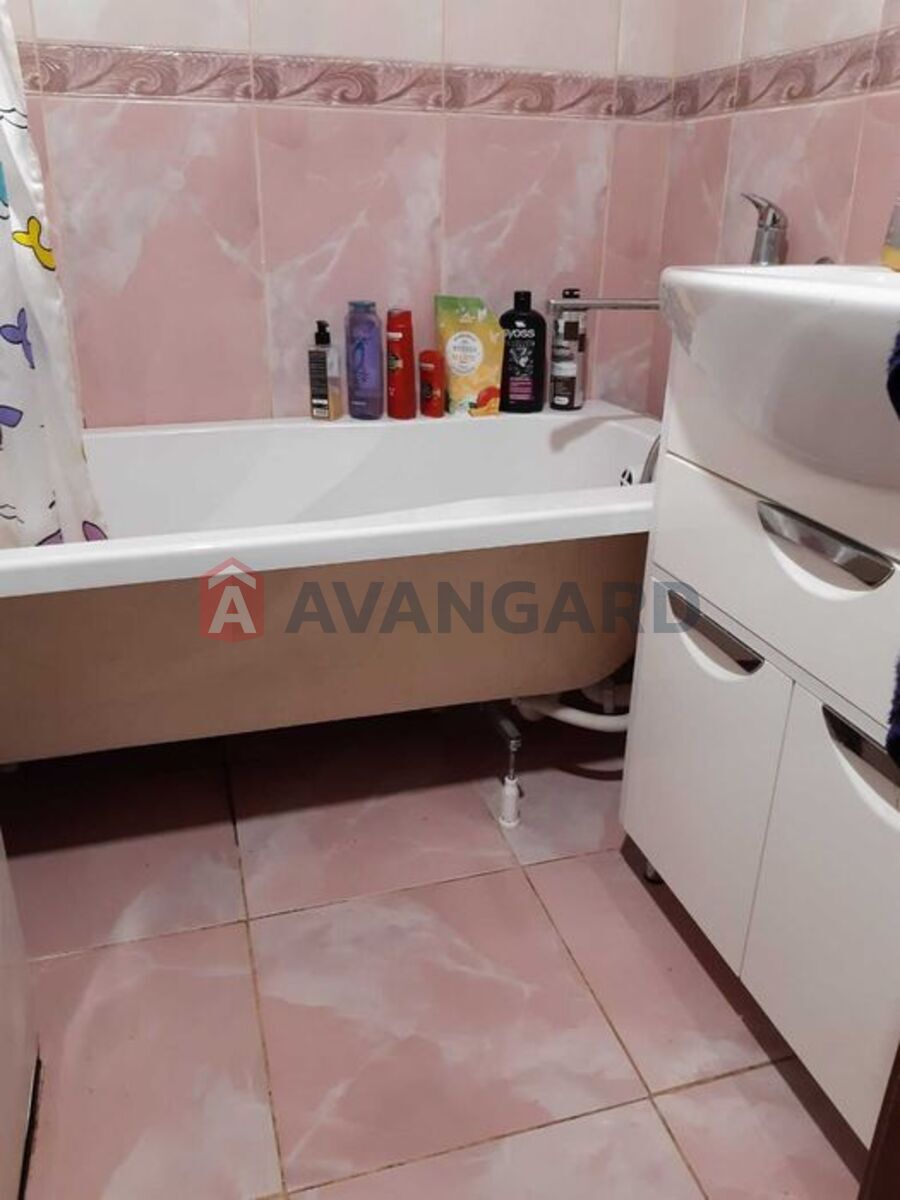 3 ��. ��������, 71/-/8 ��. �., 2/10 ������ ���� 14