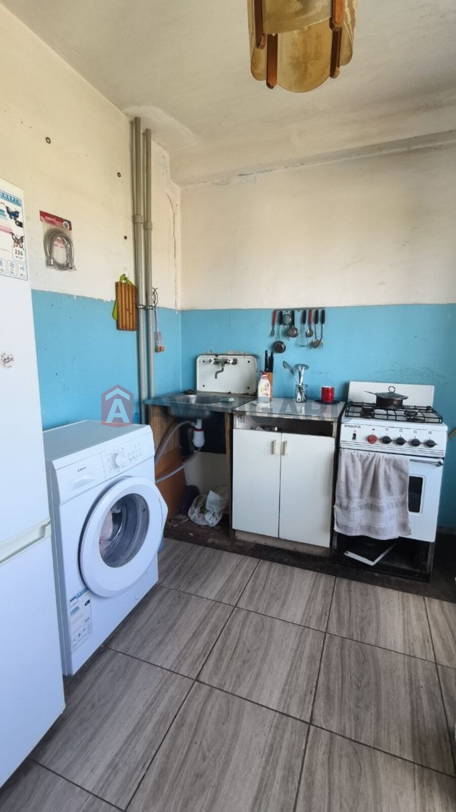 3 ����. ��������, 68/45/12 ��. �., 5/9 ���� ���� 13