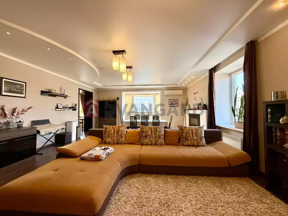 4 ��. ��������, 168/105/13 ��. �., 7/10 ������ ���� 7