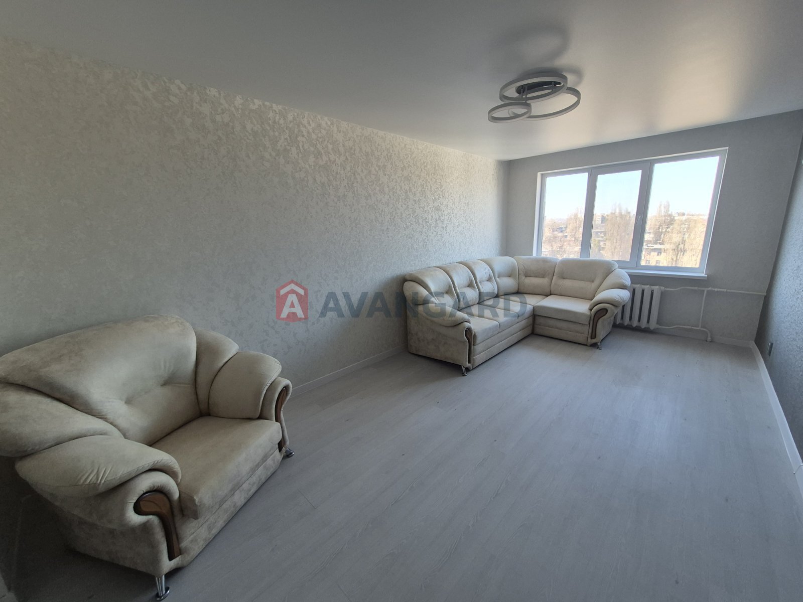 3 ��. ��������, 68/-/8 ��. �., 9/9 ������ ���� 26