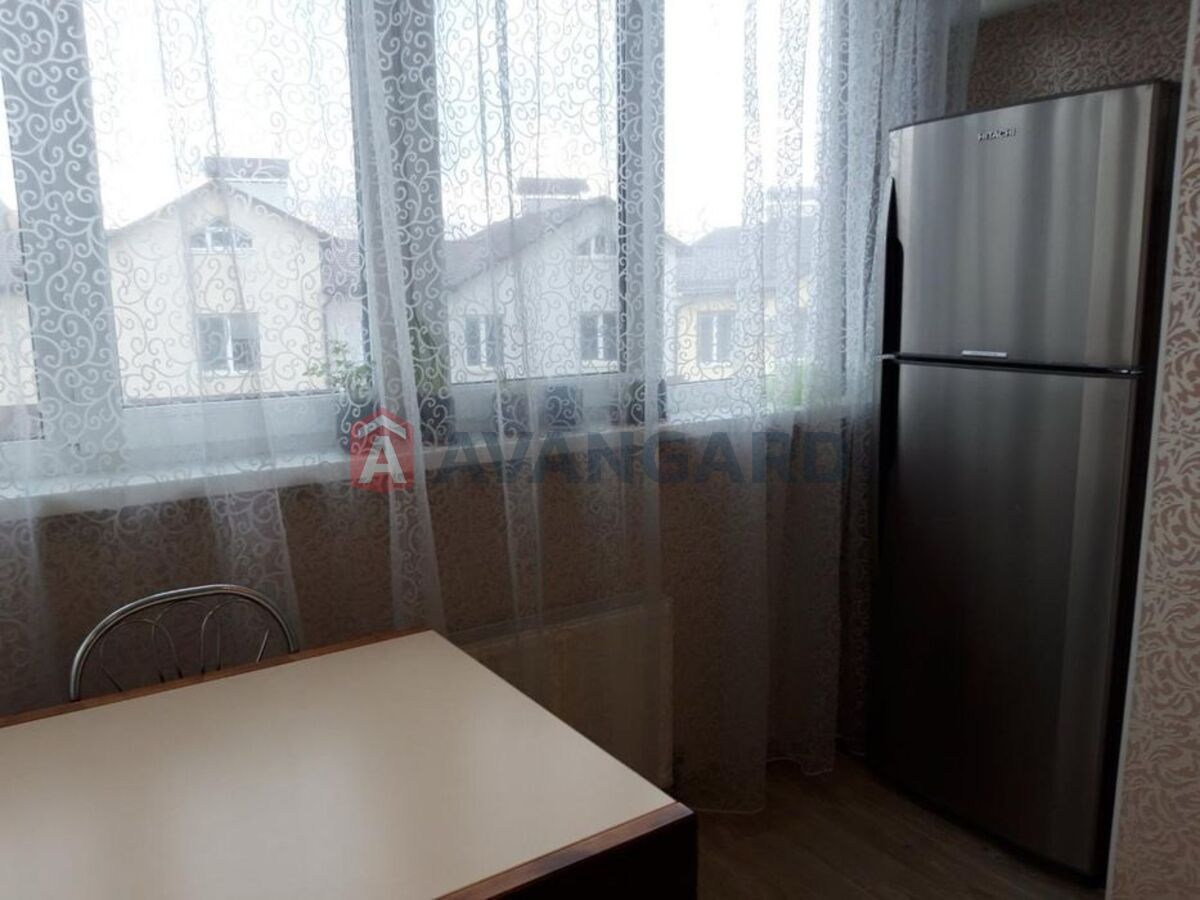 1 ��. ��������, 42/-/11 ��. �., 2/5 ������ ���� 4