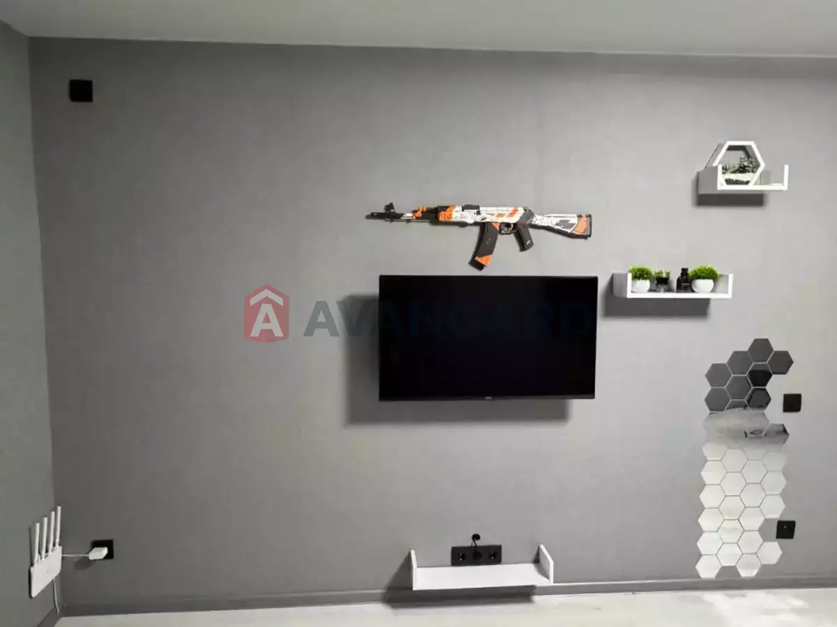 1 ��. ��������, 33/18/6 ��. �., 3/5 ������ ���� 10