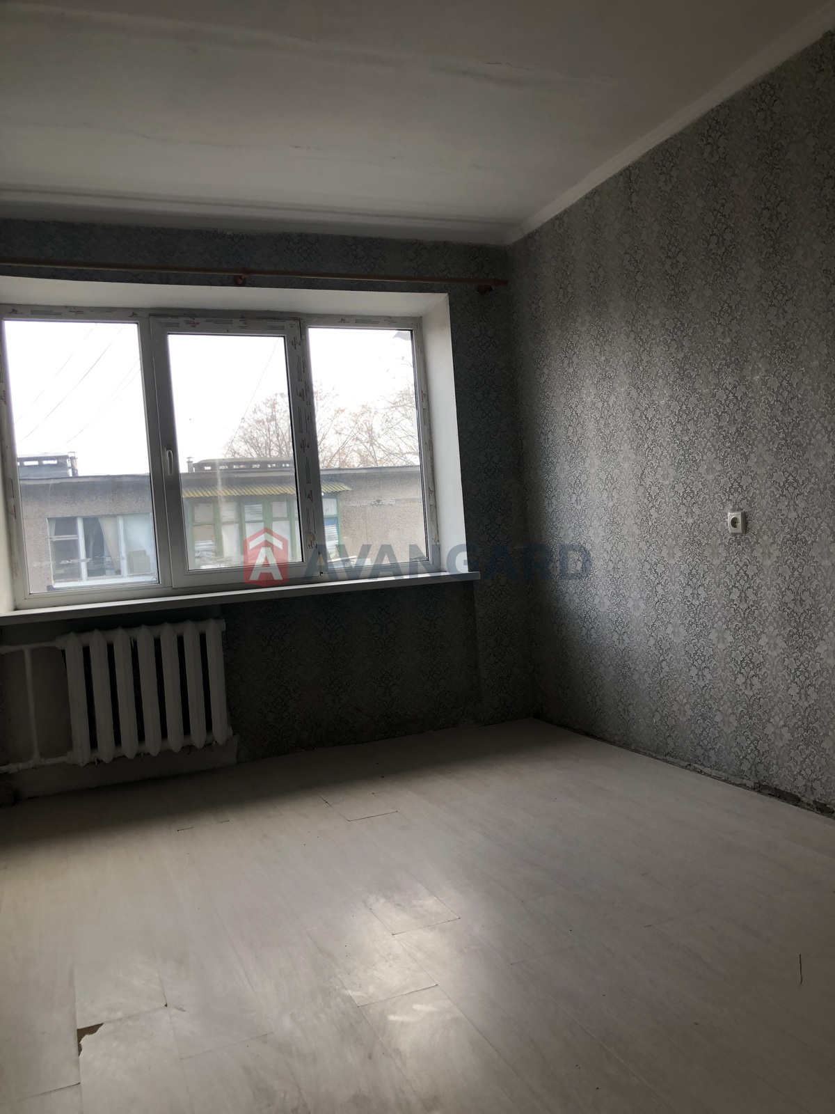 2 ����. ��������, 42/-/6.5 ��. �., 5/5 ���� ���� 4