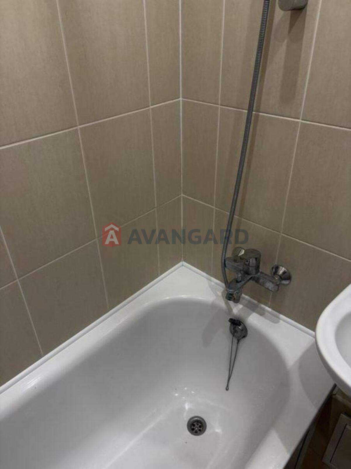 3 ��. ��������, 68/-/7 ��. �., 8/9 ������ ���� 9