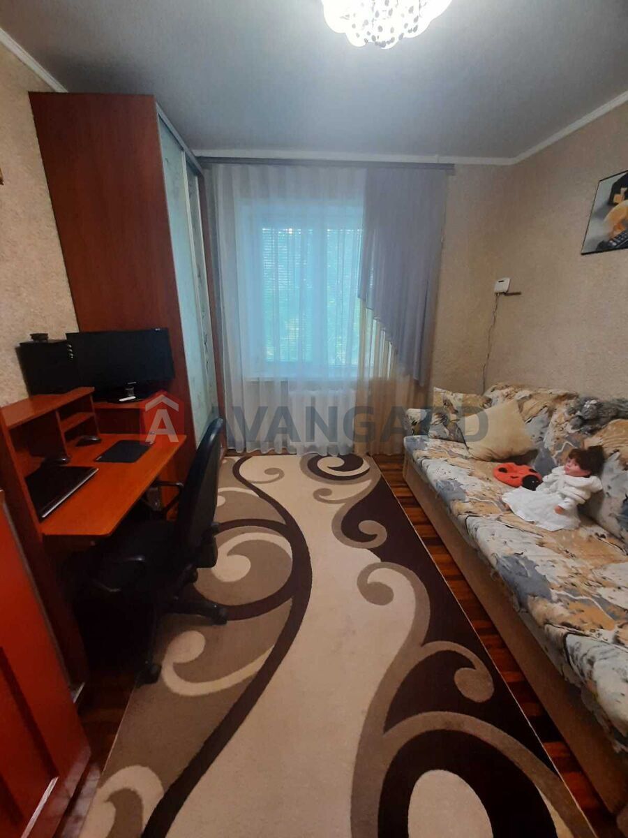 3 ��. ��������, 66/41.1/8 ��. �., 2/9 ������ ���� 3