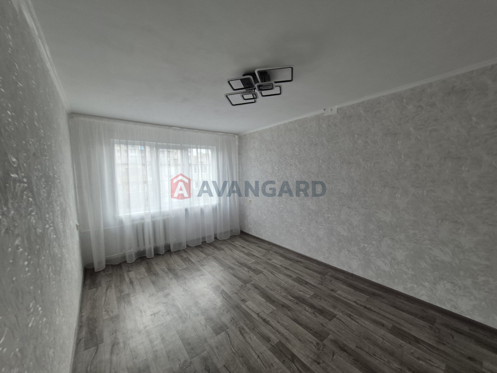 3 ��. ��������, 62/-/44 ��. �., 5/5 ������ ���� 5