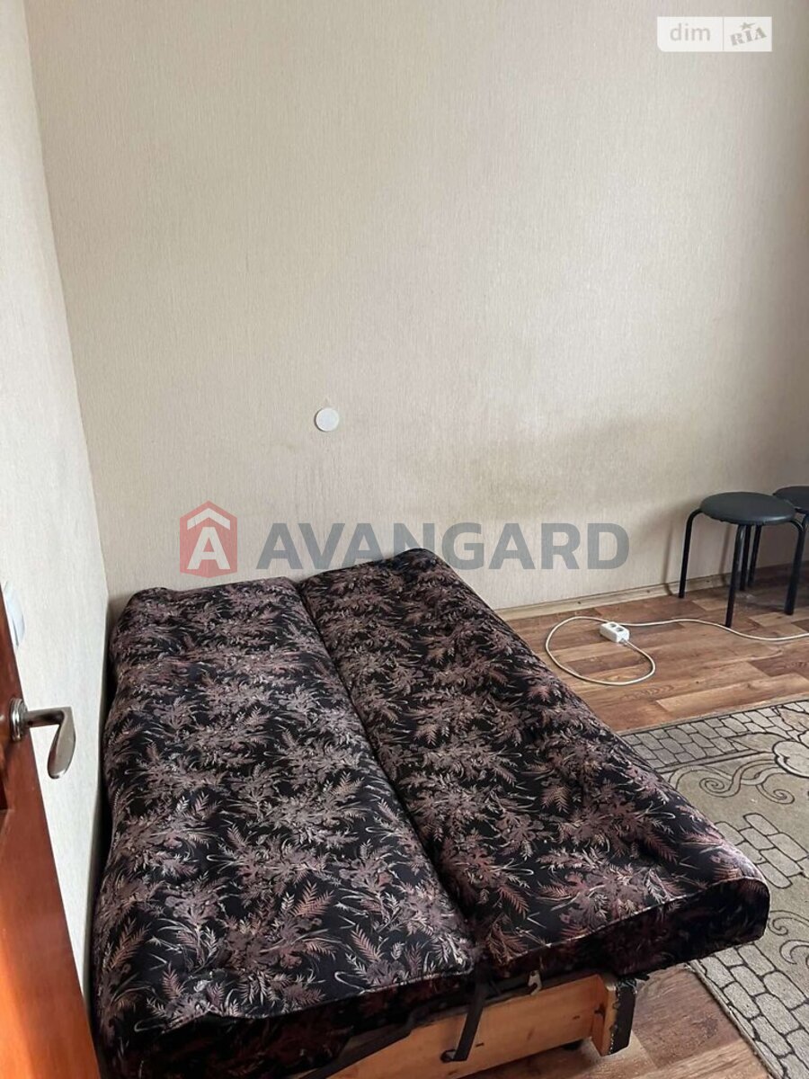 1 ��. ��������, 18/12/4 ��. �., 3/9 ������ ���� 6