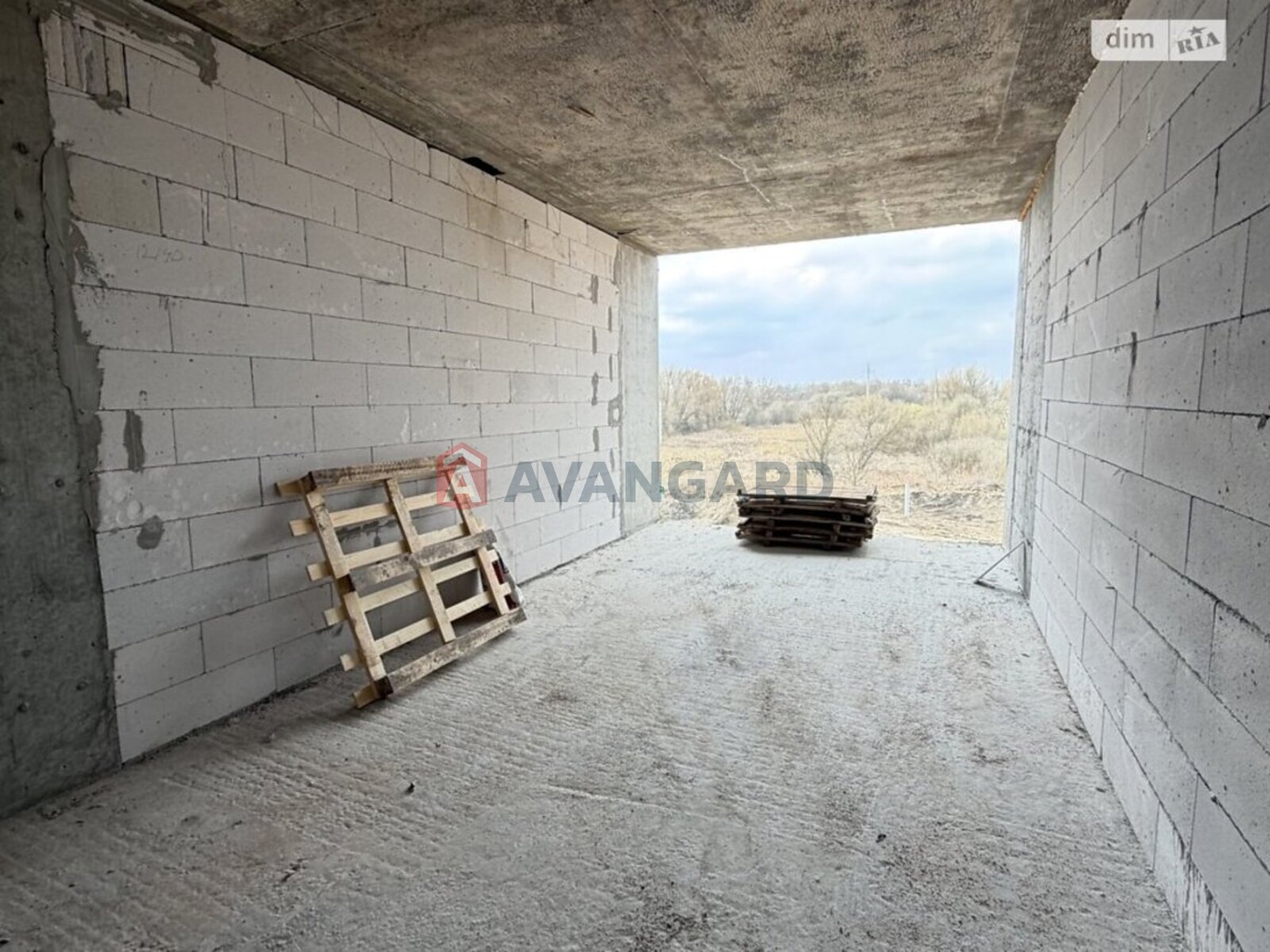 2 ��. ��������, 68/-/- ��. �., 5/10 ������ ���� 4