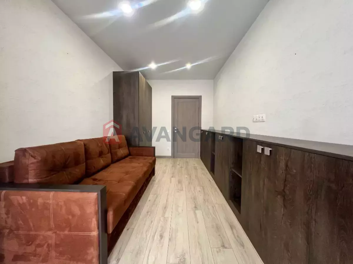 3 ��. ��������, 78/-/35 ��. �., 8/10 ������ ���� 6