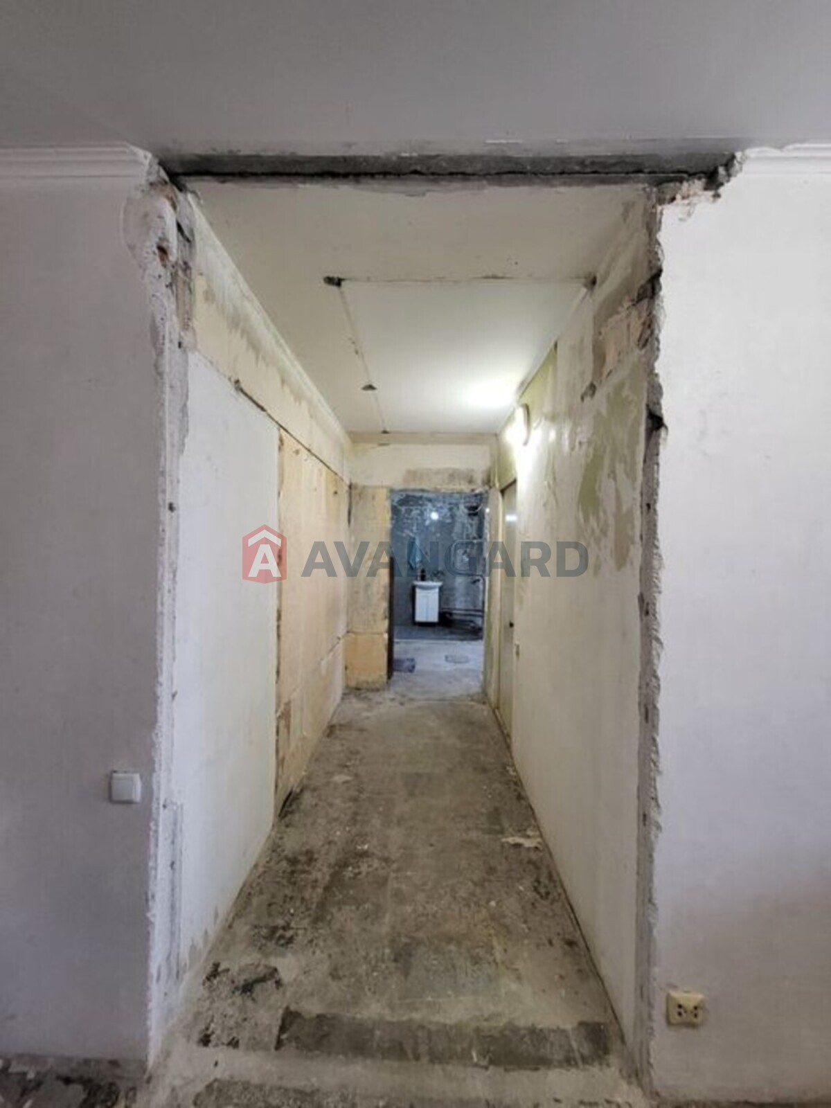 3 ����. ��������, 67/-/11 ��. �., 4/9 ���� ���� 5