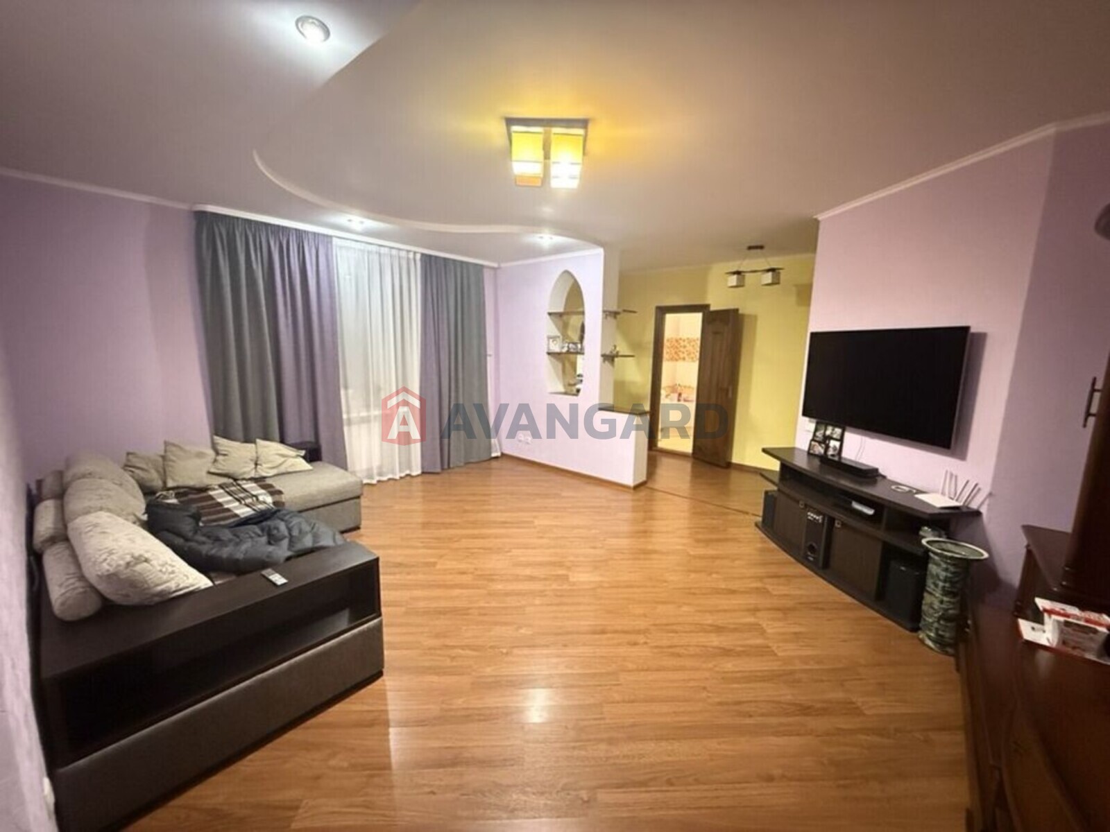 3 ��. ��������, 89/-/13 ��. �., 8/9 ������ ���� 18