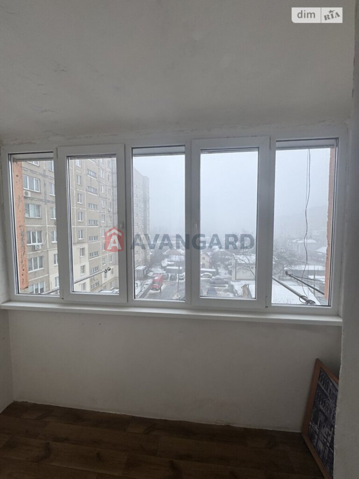 3 ����. ��������, 64/45/8 ��. �., 5/10 ���� ���� 4