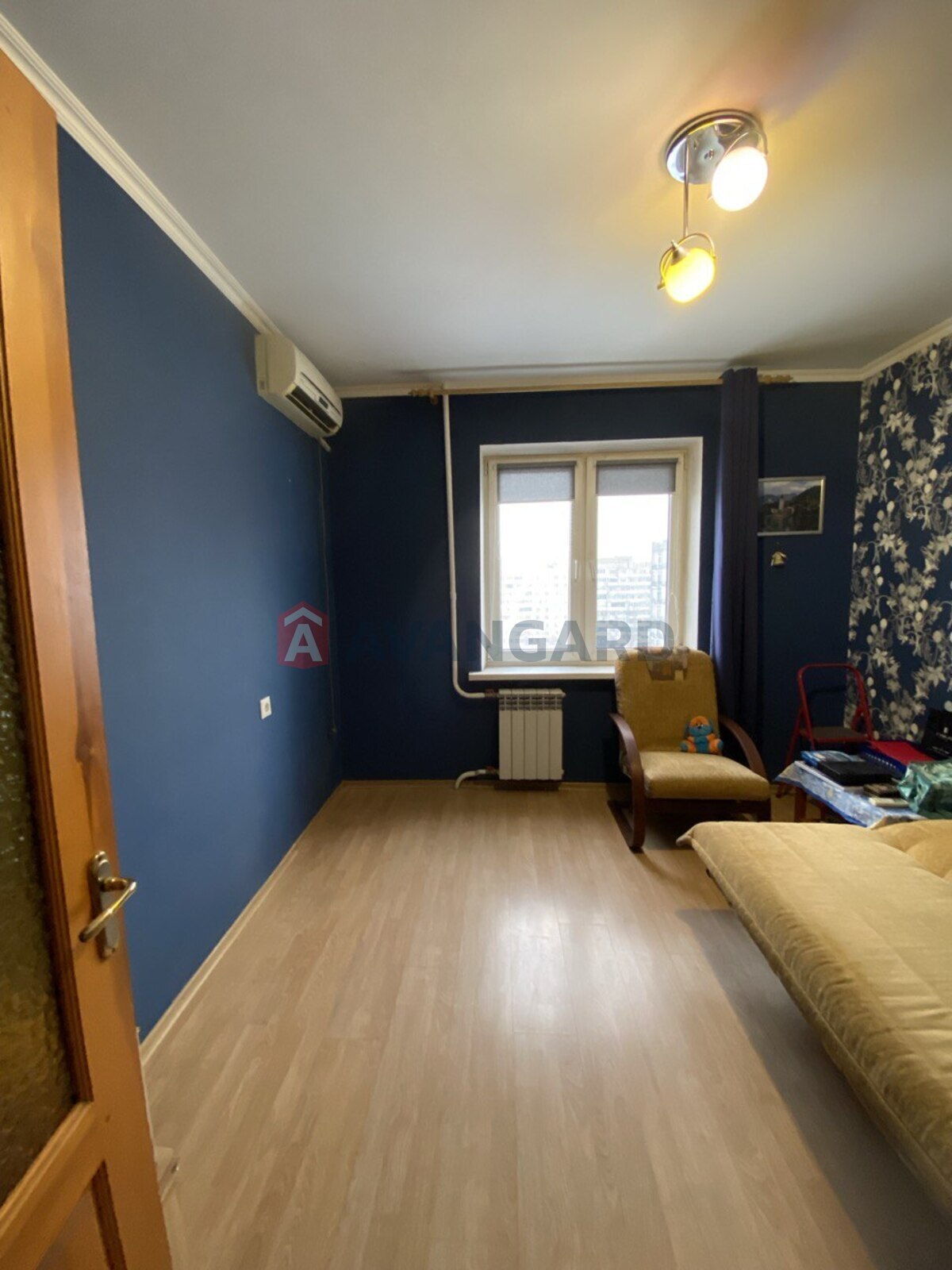 3 ����. ��������, 69/-/8 ��. �., 9/10 ���� ���� 10