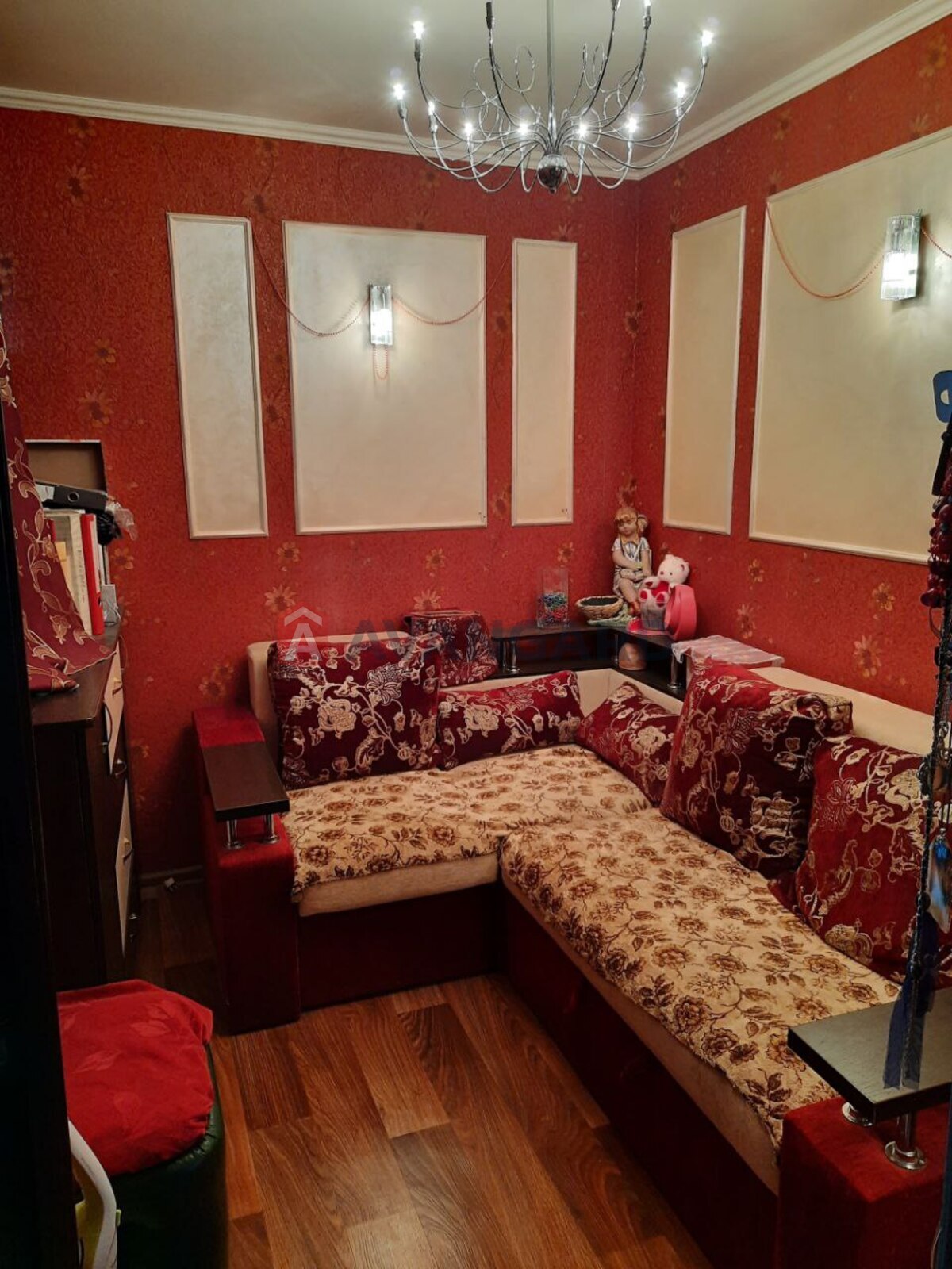 3 ��. ��������, 66/39/7 ��. �., 8/9 ������ ���� 19