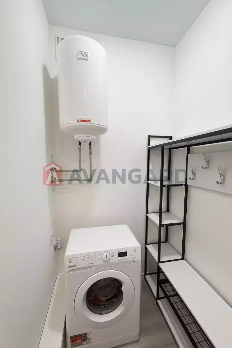 1 ��. ��������, 30/-/- ��. �., 3/5 ������ ���� 8