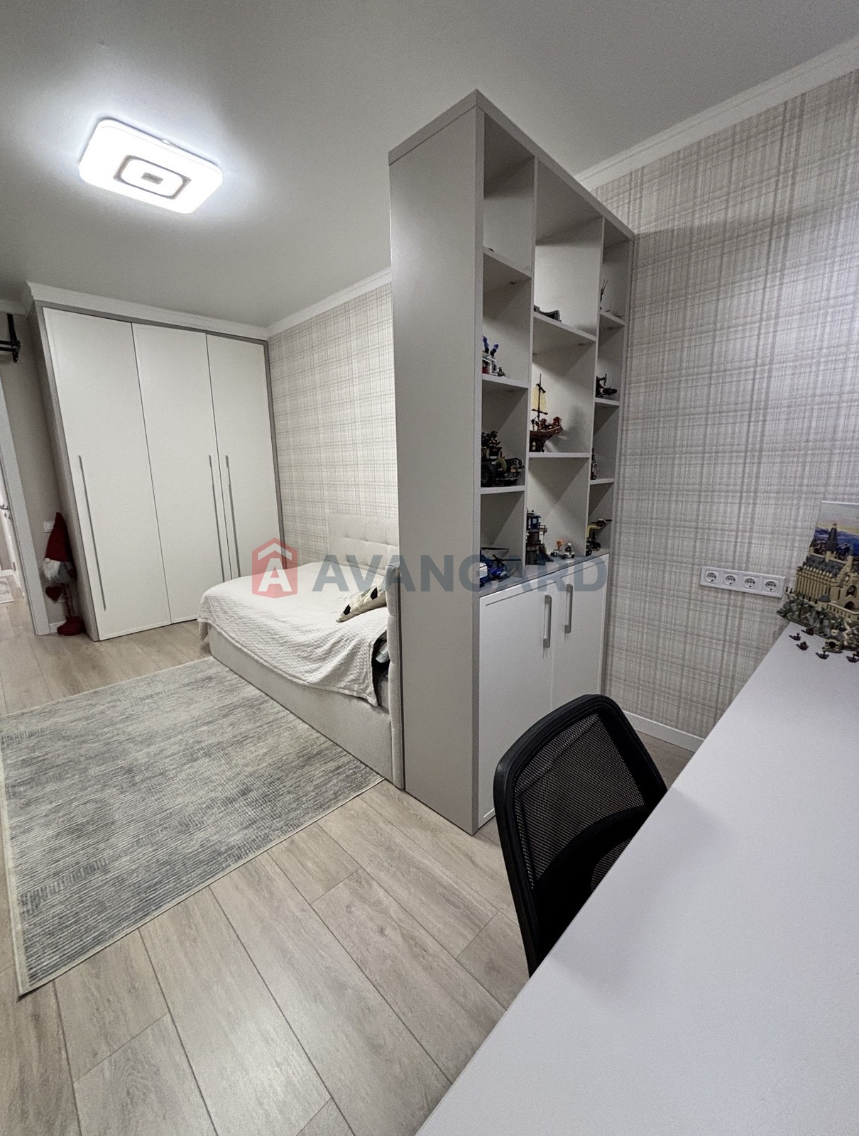 2 ��. ��������, 68/37/26 ��. �., 3/10 ������ ���� 20