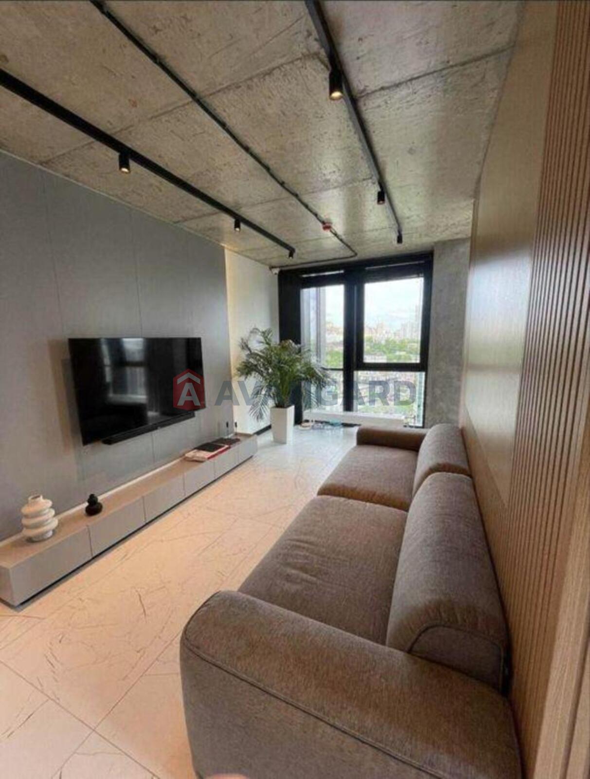 5 ��. ��������, 275/-/50 ��. �., 9/25 ������ ���� 4