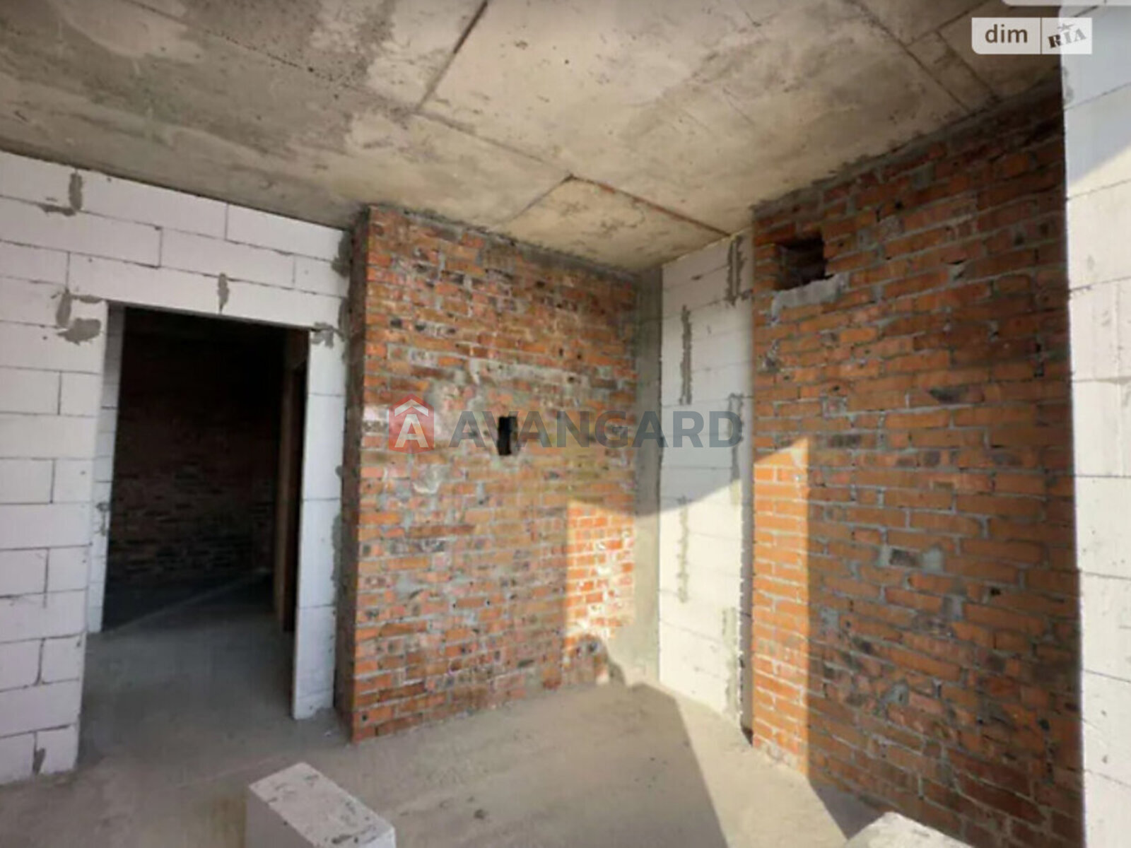 1 ��. ��������, 48/17/10 ��. �., 16/16 ������ ���� 1