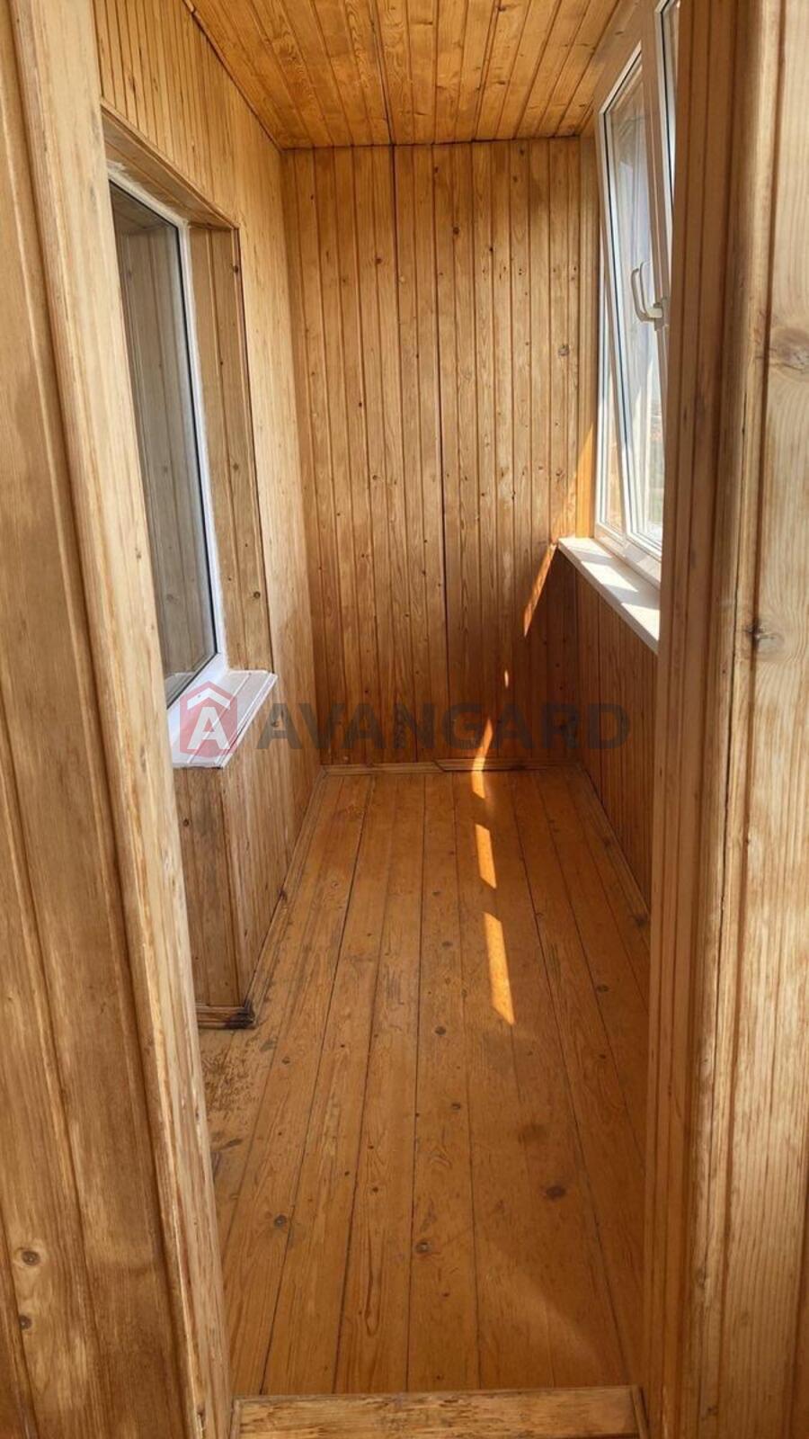 4 ��. ��������, 87,5/53/8,5 ��. �., 10/16 ������ ���� 23