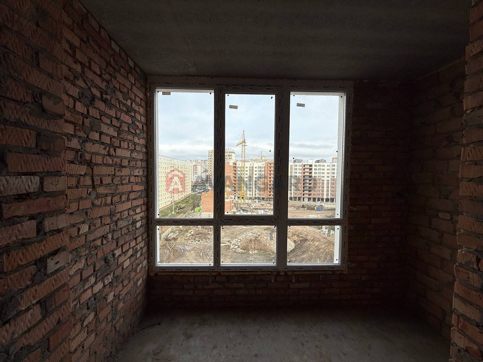 1 ��. ��������, 48/30/15 ��. �., 8/9 ������ ���� 19