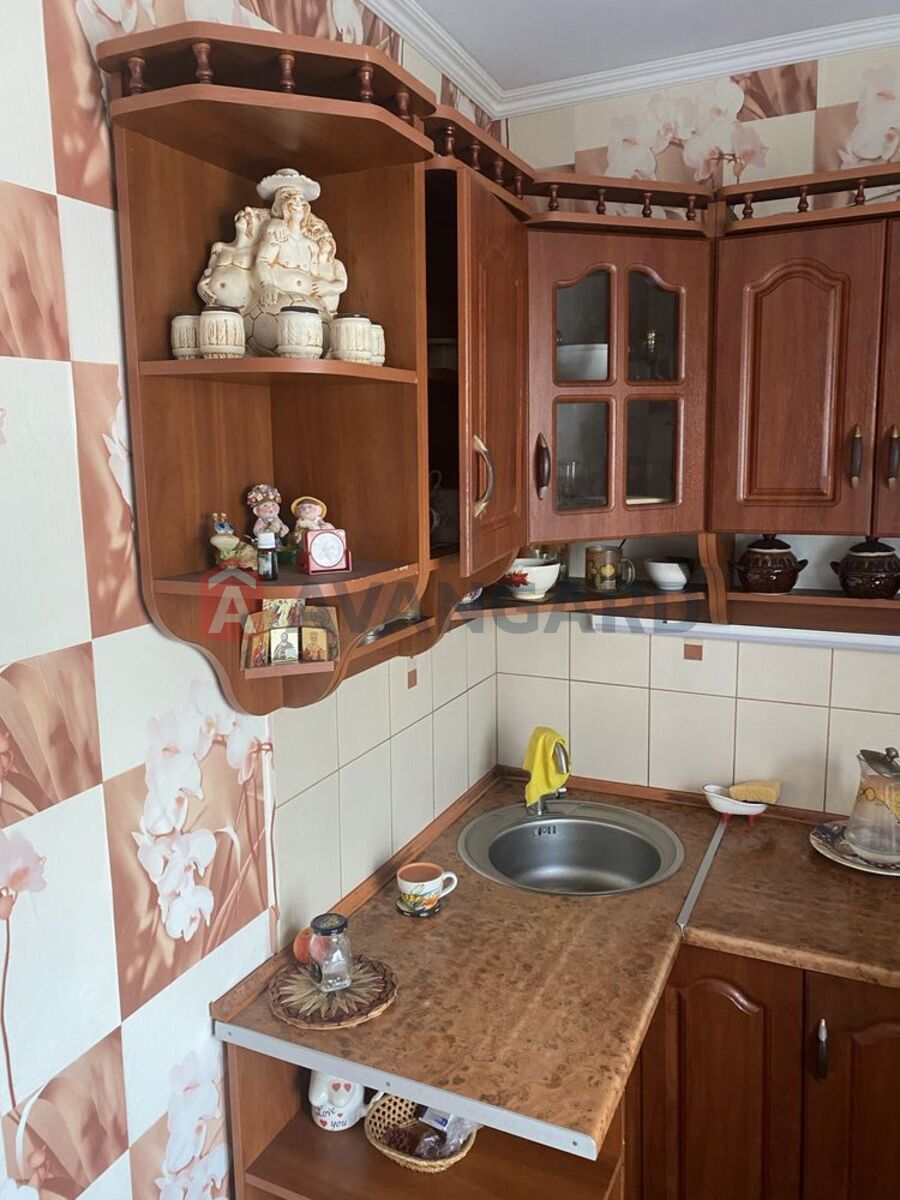 3 ��. ��������, 68/-/9 ��. �., 2/9 ������ ���� 1