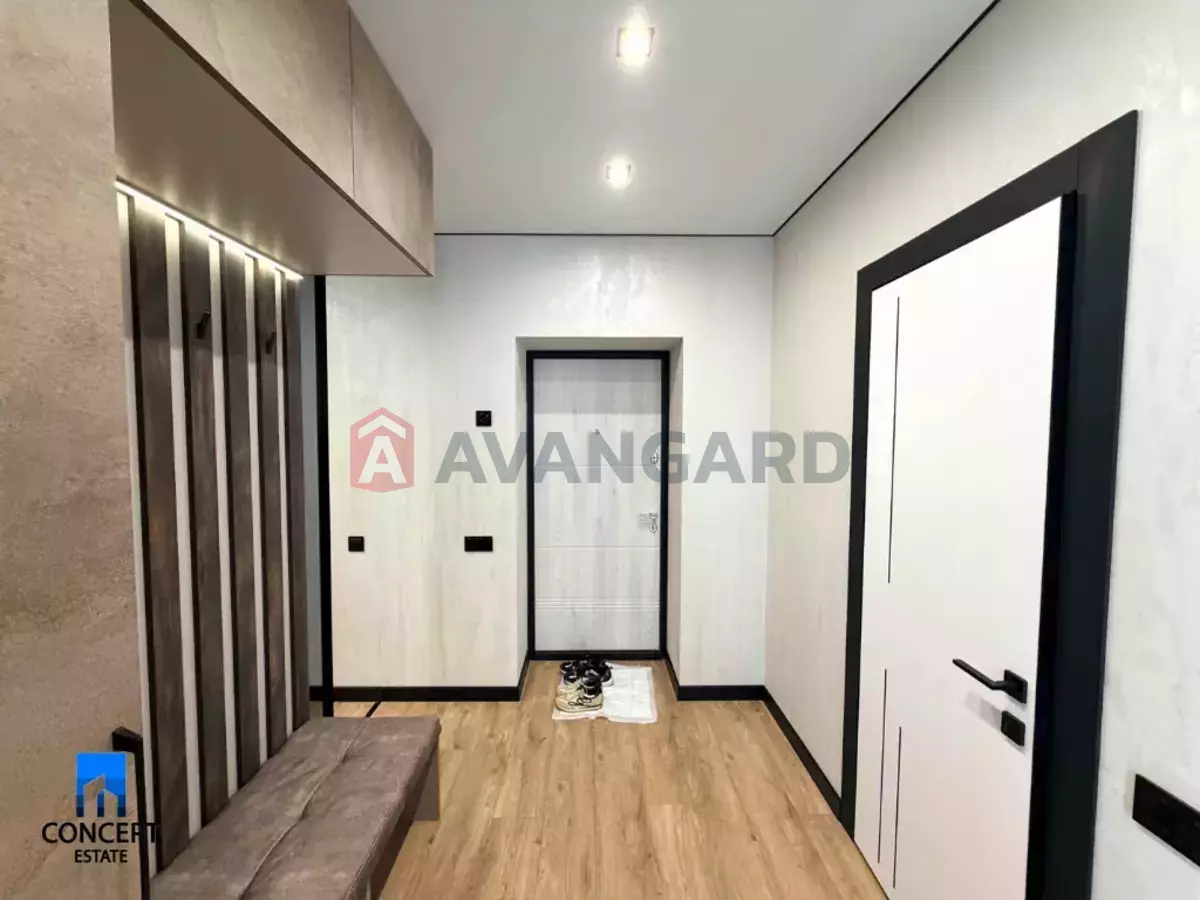 2 ��. ��������, 52/-/- ��. �., 8/10 ������ ���� 5