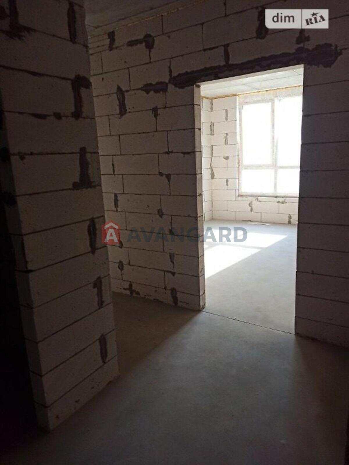 1 ��. ��������, 46/16/14 ��. �., 6/10 ������ ���� 3