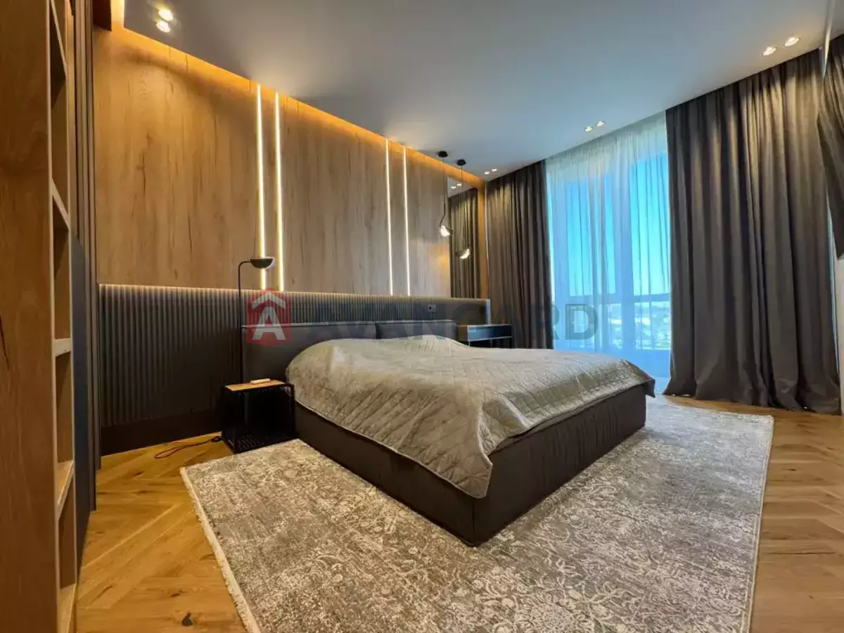 3 ��. ��������, 150/-/- ��. �., 16/16 ������ ���� 13