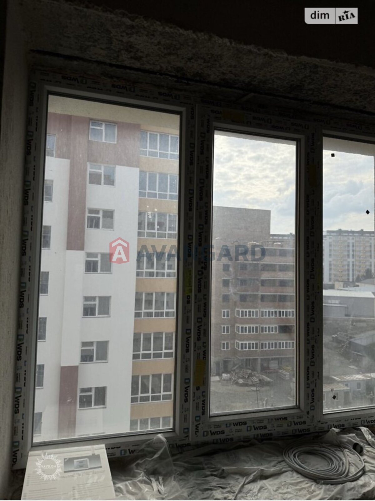 1 ��. ��������, 40/-/11 ��. �., 7/10 ������ ���� 18