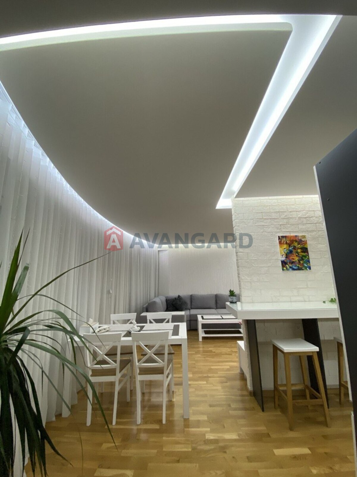 2 ��. ��������, 84/35/37 ��. �., 5/25 ������ ���� 7