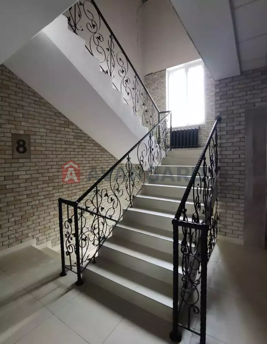 3 ��. ��������, 95/-/24 ��. �., 8/9 ������ ���� 4