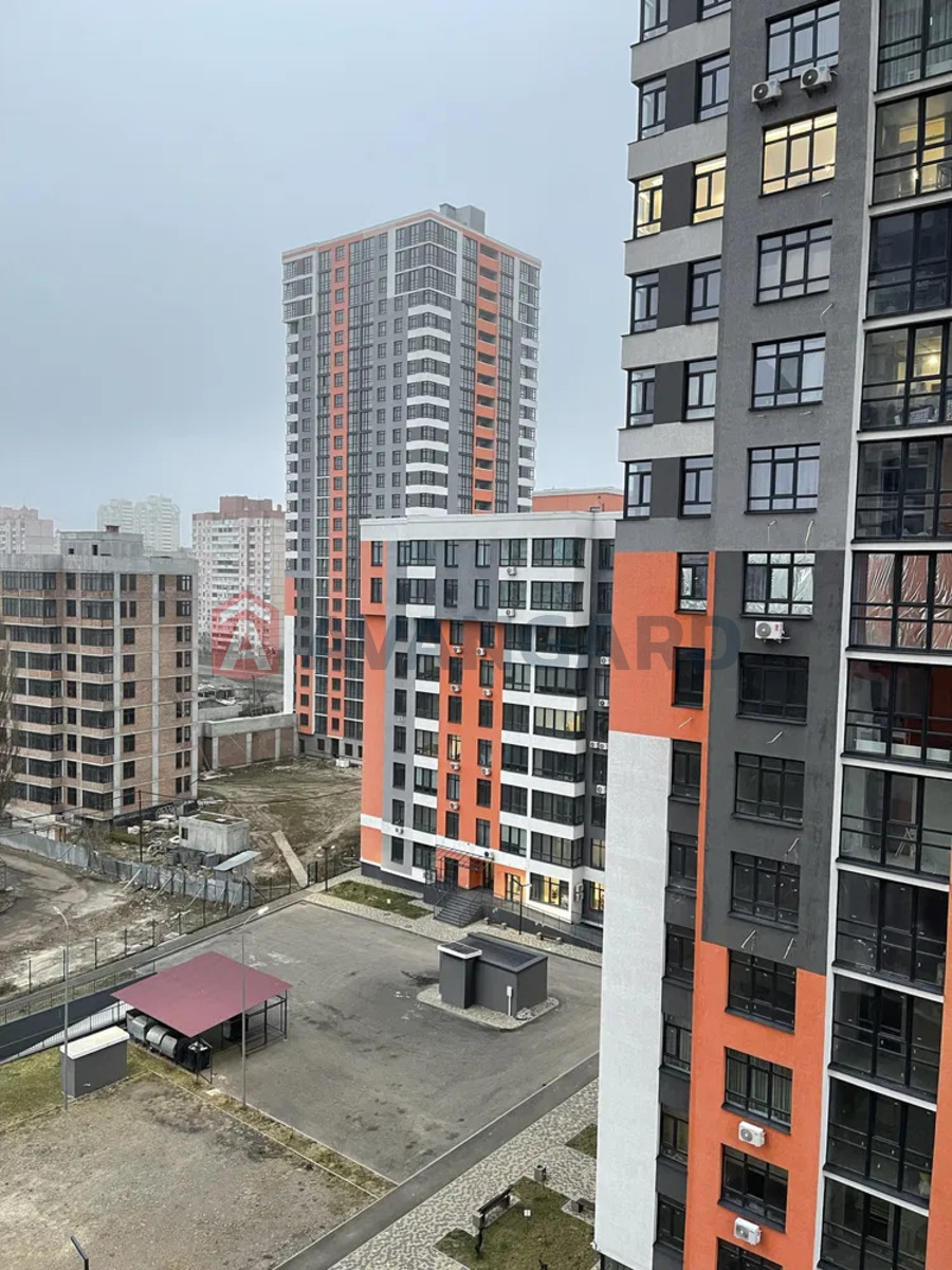 1 ��. ��������, 38/-/10 ��. �., 9/25 ������ ���� 10