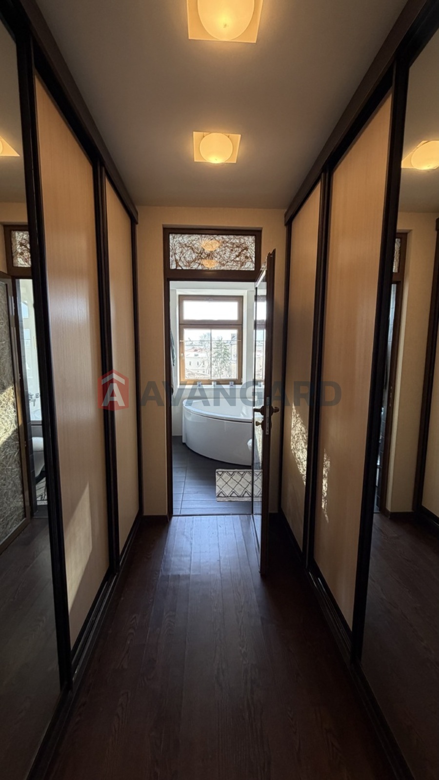 2 ��. ��������, 88/30/24 ��. �., 5/5 ������ ���� 15