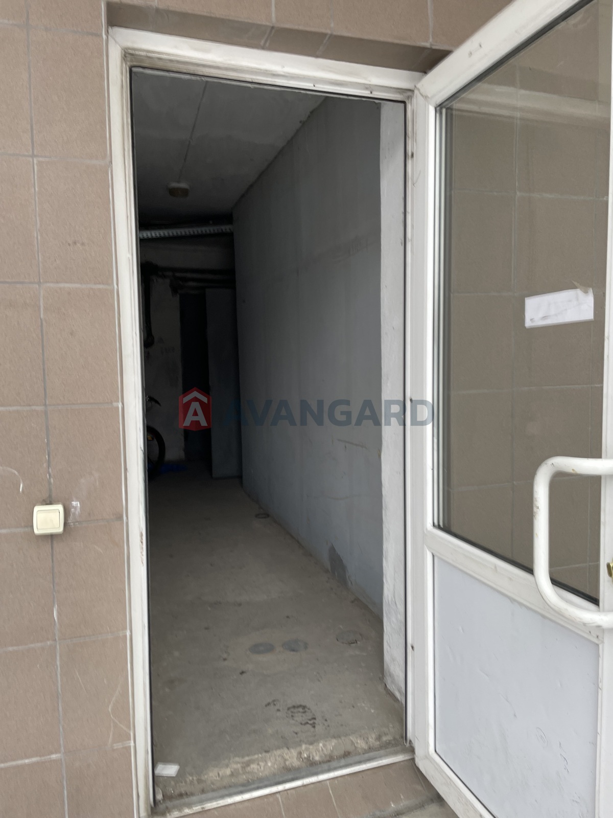 1 ��. ��������, 46/-/10 ��. �., 3/10 ������ ���� 8