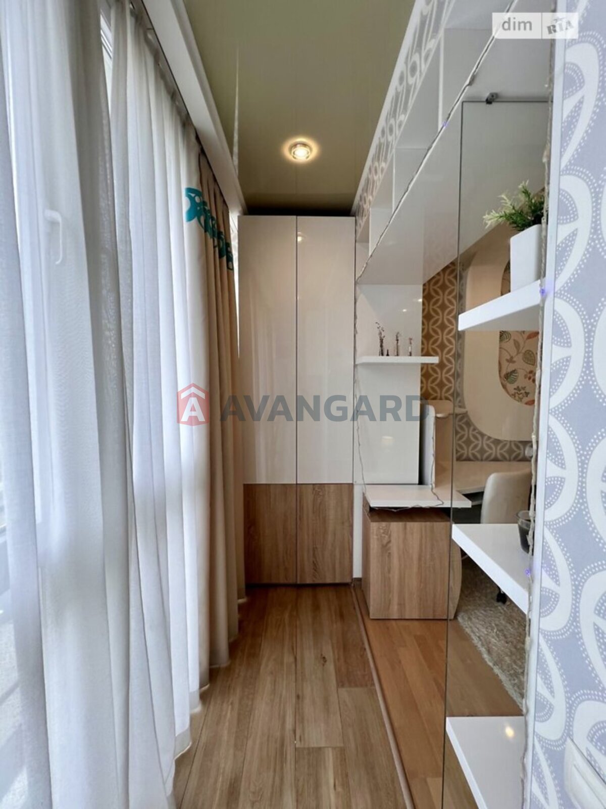 4 ��. ��������, 108/71/11 ��. �., 4/7 ������ ���� 19