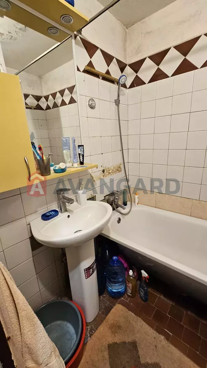 1 ��. ��������, 37/-/8 ��. �., 3/5 ������ ���� 6