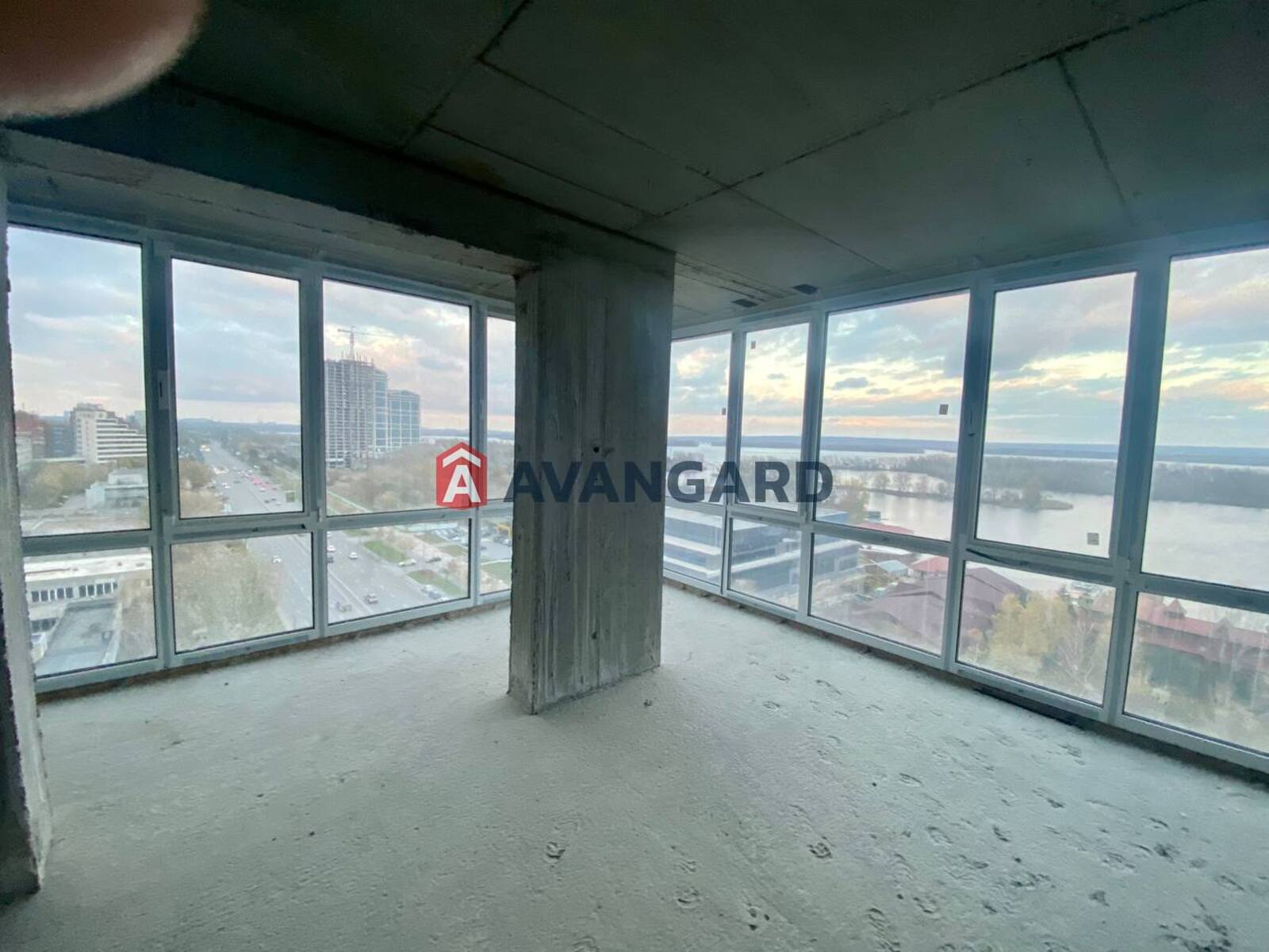 3 ����. ��������, 81/-/- ��. �., 7/23 ���� ���� 12