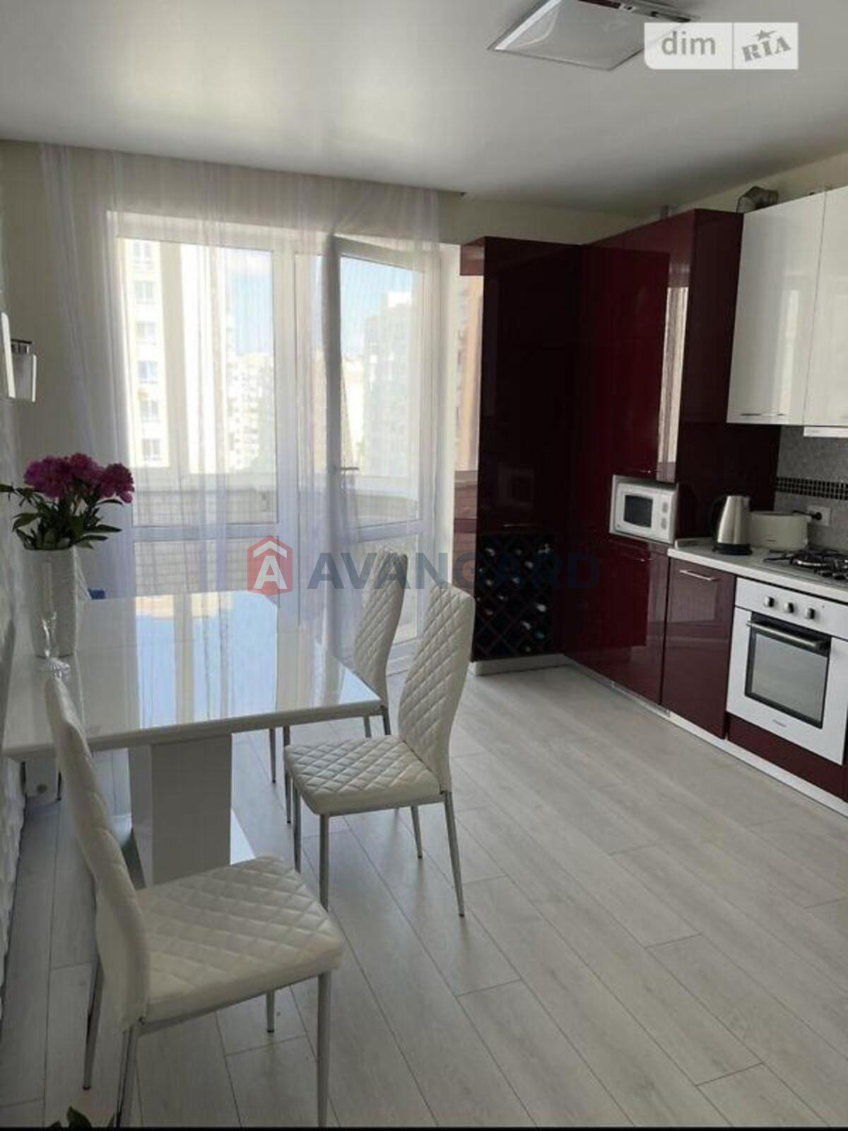 1 ��. ��������, 60/-/15 ��. �., 8/11 ������ ���� 8