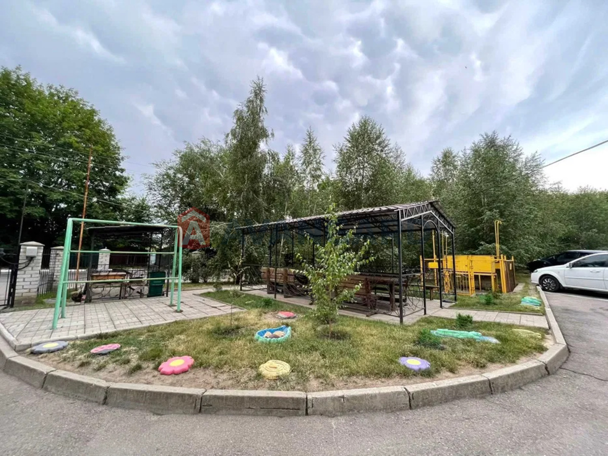 4 ��. ��������, 76/-/11 ��. �., 9/10 ������ ���� 13