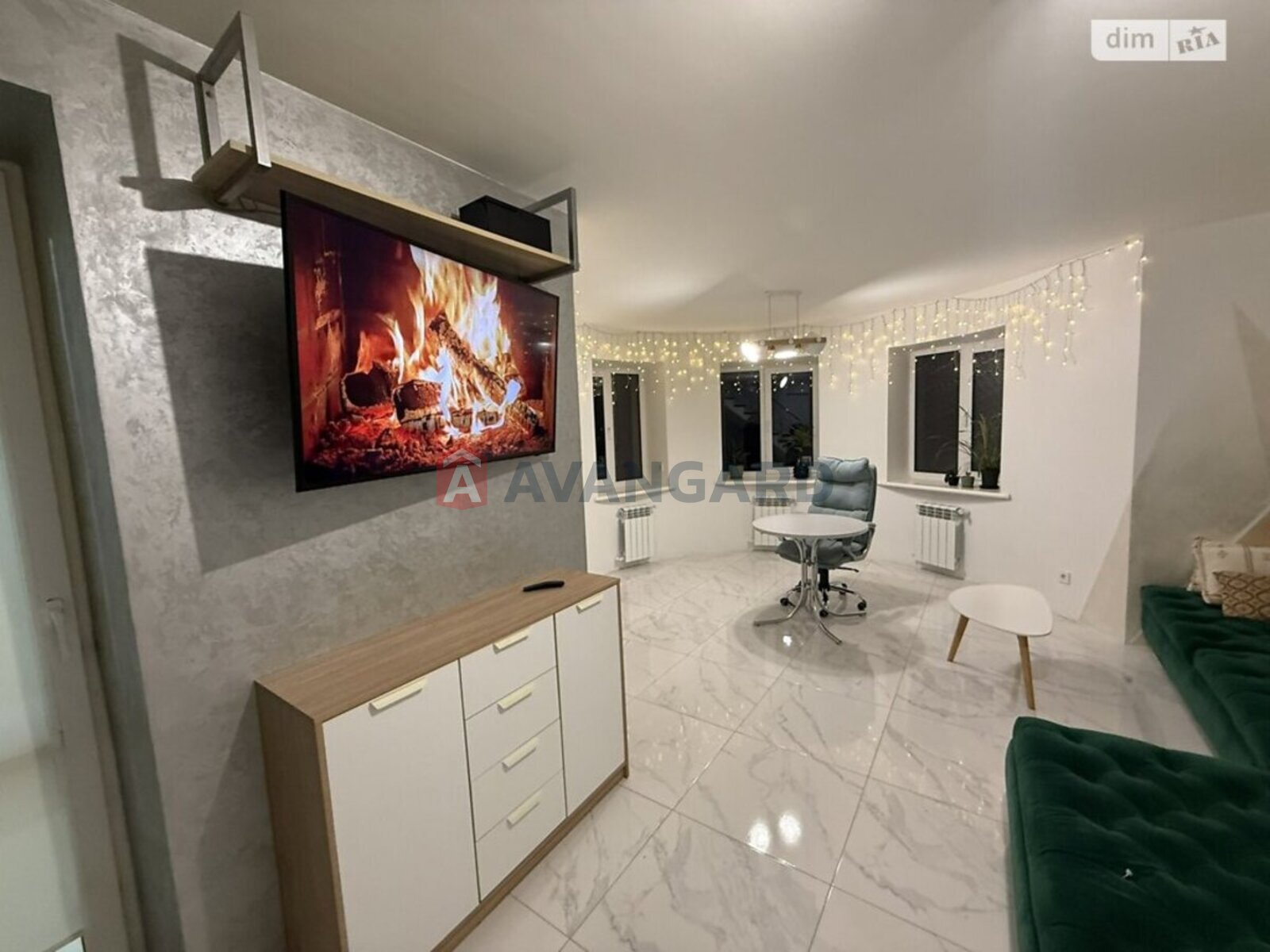 3 ��. ��������, 95/-/- ��. �., 9/10 ������ ���� 20