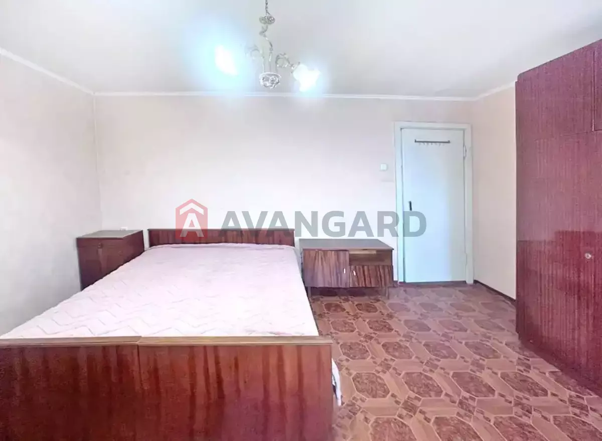 3 ��. ��������, 73/40/9 ��. �., 14/14 ������ ���� 4