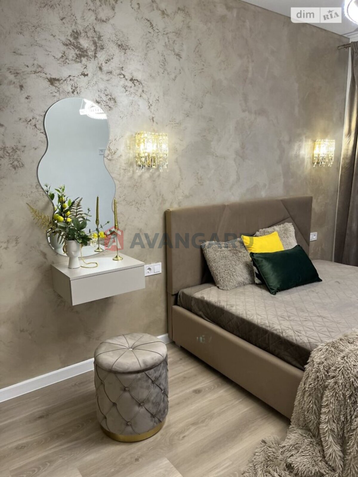 2 ��. ��������, 70/32/26 ��. �., 4/8 ������ ���� 5