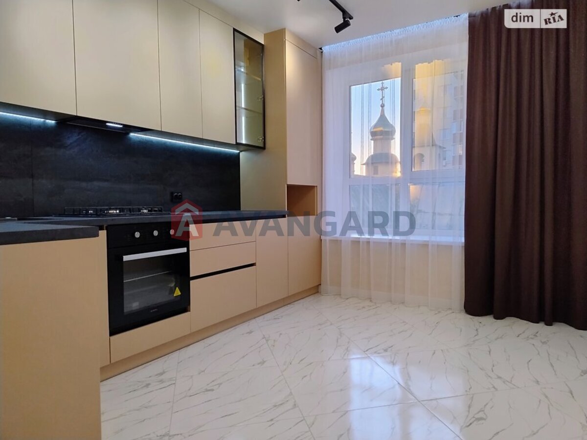 1 ����. ��������, 40/18/12 ��. �., 2/11 ���� ���� 21