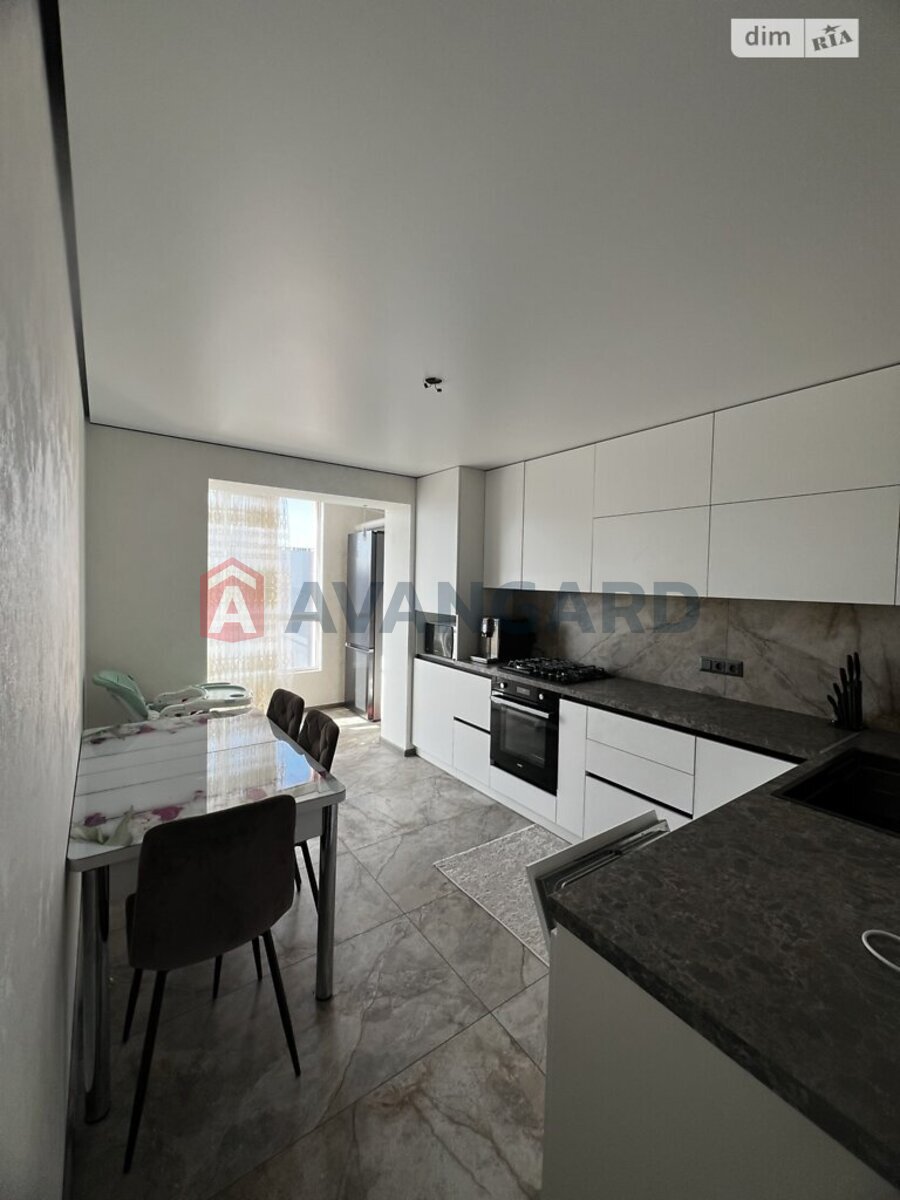 2 ��. ��������, 66/36/14 ��. �., 10/10 ������ ���� 1