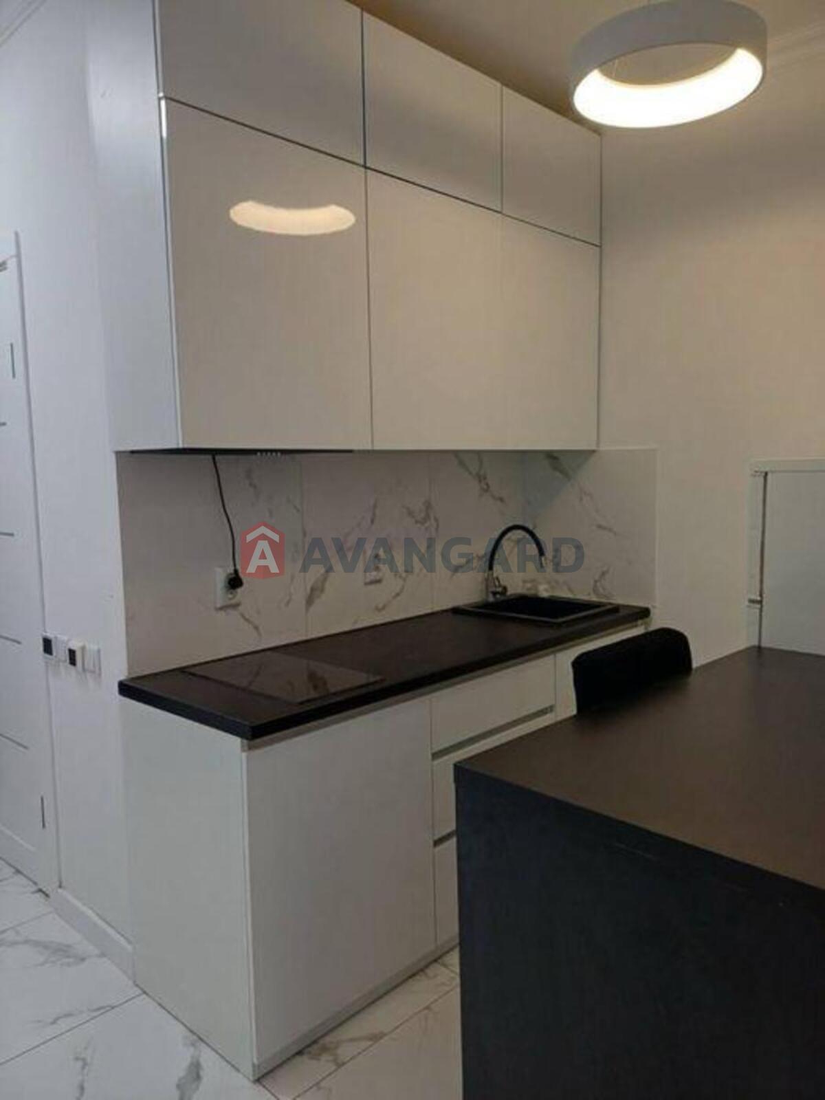 1 ��. ��������, 22/-/10 ��. �., 6/12 ������ ���� 3