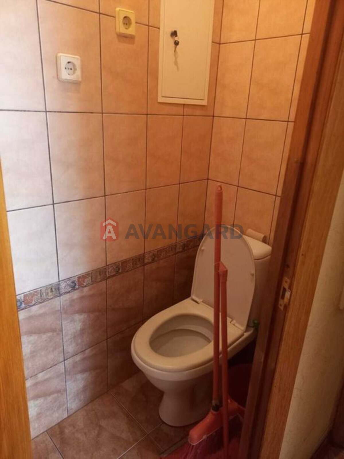 3 ��. ��������, 53/-/9 ��. �., 2/9 ������ ���� 6