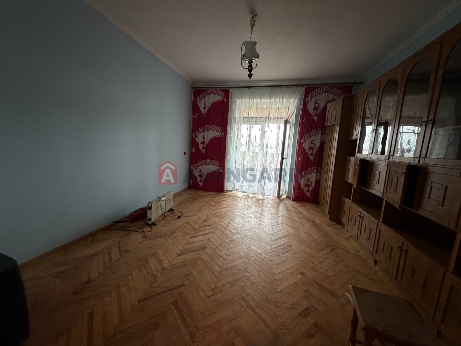 3 ��. ��������, 86/56/9 ��. �., 2/2 ������ ���� 7